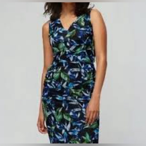 White House Black Market Dresses & Skirts - White House Black Market Floral Blue Gray White Reversible Mesh Dress Ruched M